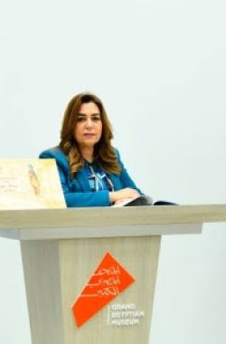 منال عوض وزيرة البيئة